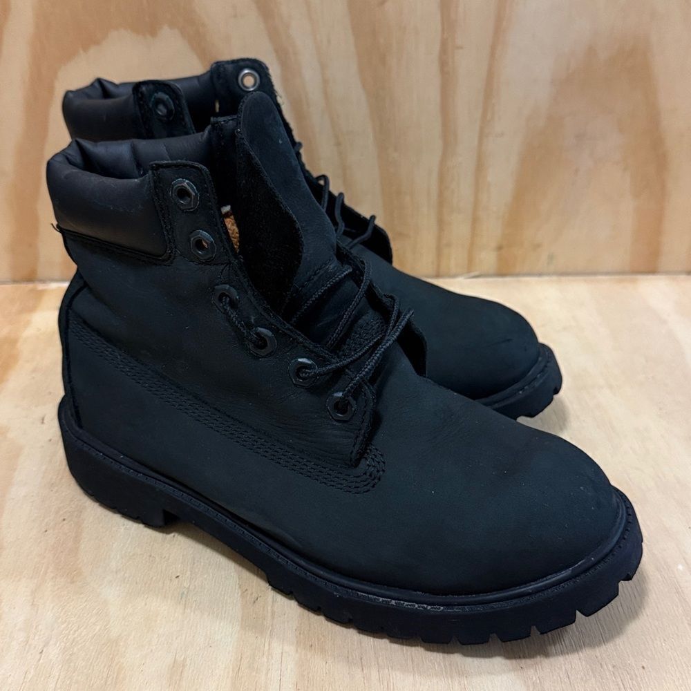 Timberland boots Mens 4.5 Wms / Girls 6.5 EU 37